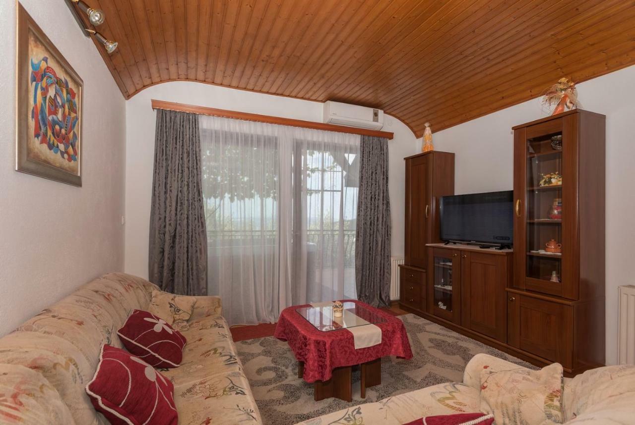 Inge Apartment
